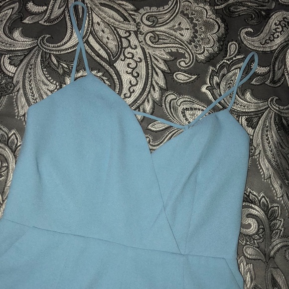 Baby blue zip up back romper - Picture 3 of 5